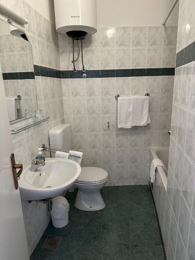 Longa Rooms Šibenik Esterno foto